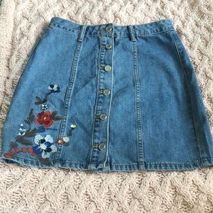 EMBROIDERED DENIM SKIRT